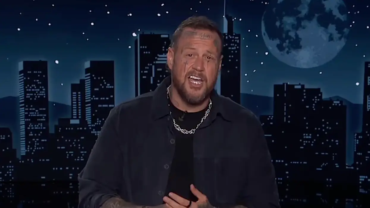 Jelly Roll sets his career on fire with what he tells his fans to do after backlash over Trump "jokes"