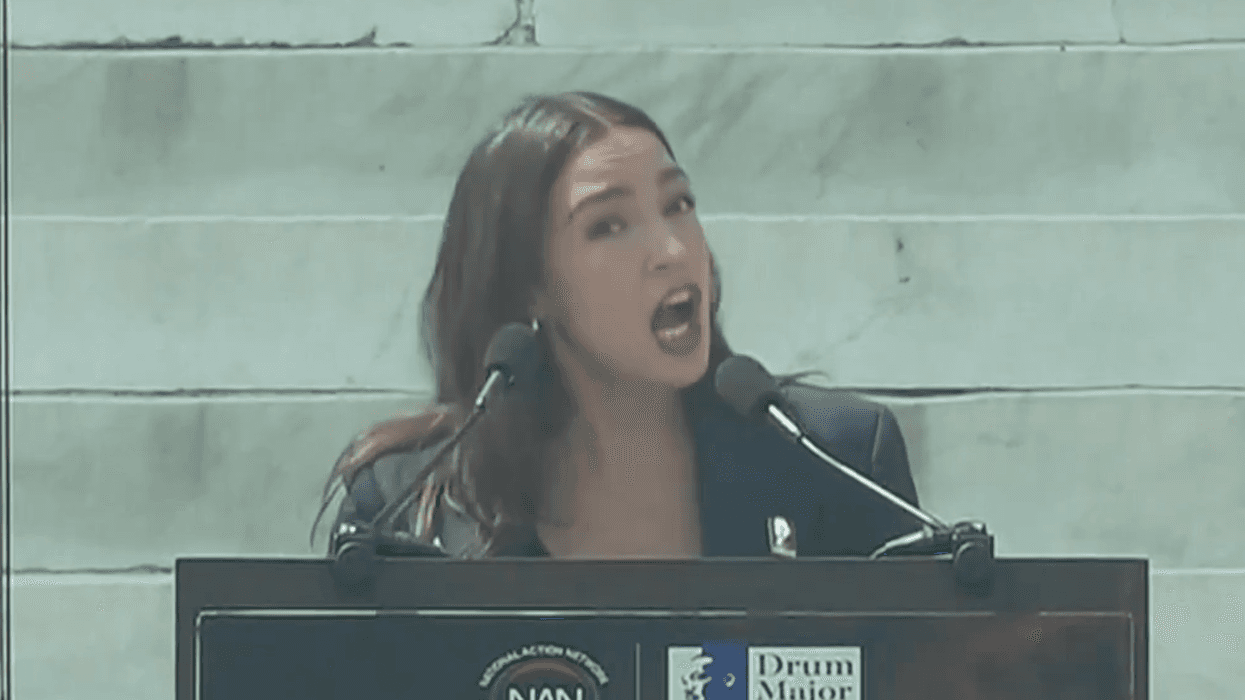 AOC forgets what accent she's supposed to use to pander to black people, starts stuttering
