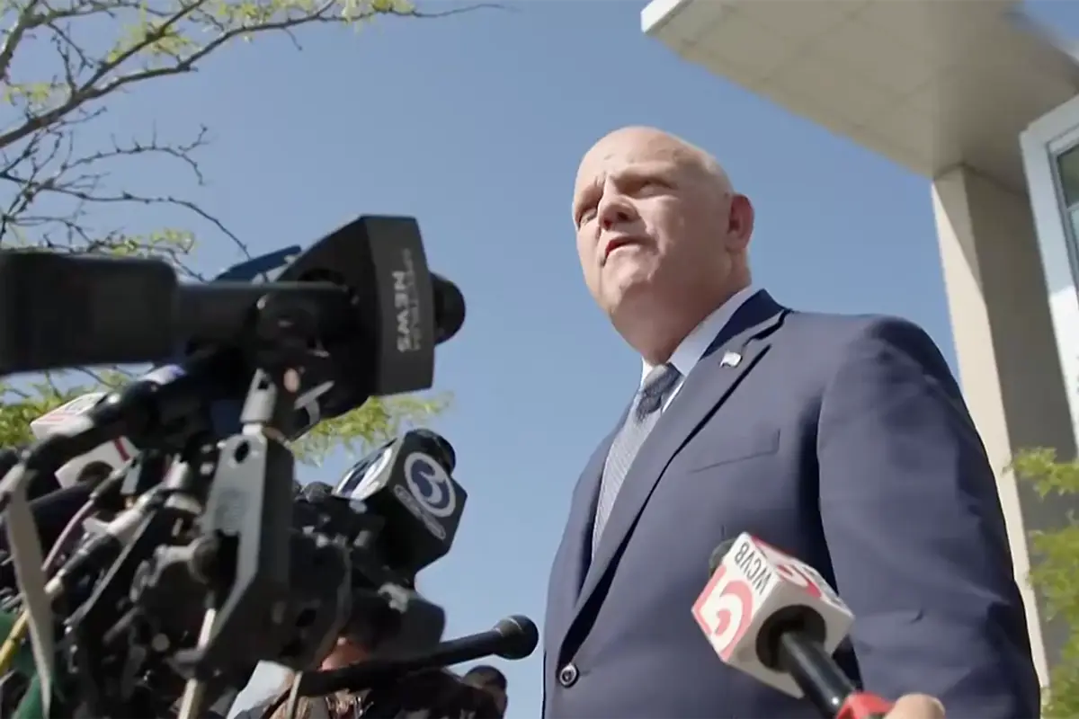 Reporter asks DA if he was too "insensitive" about Lindsey Clancy murdering her three kids, and he (rightfully) goes bananas