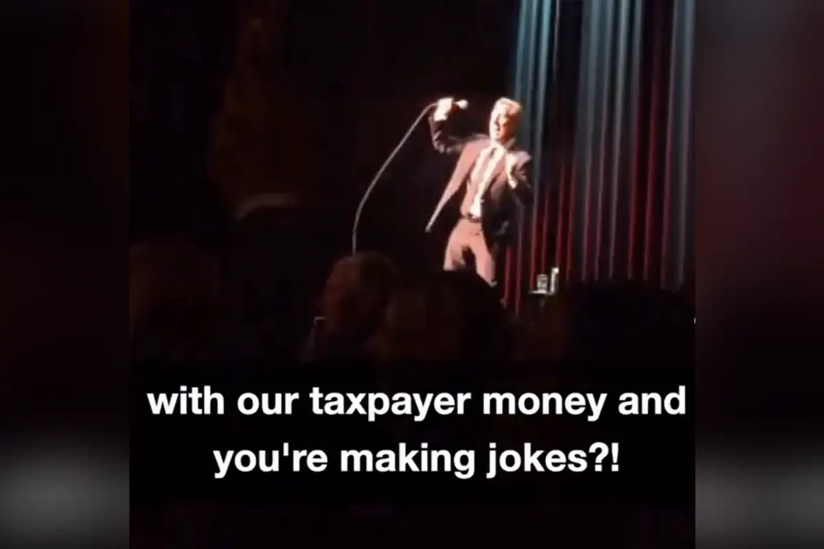 Jerry Seinfeld hilariously reminds a pro-Palestine heckler how much better he is at this than her