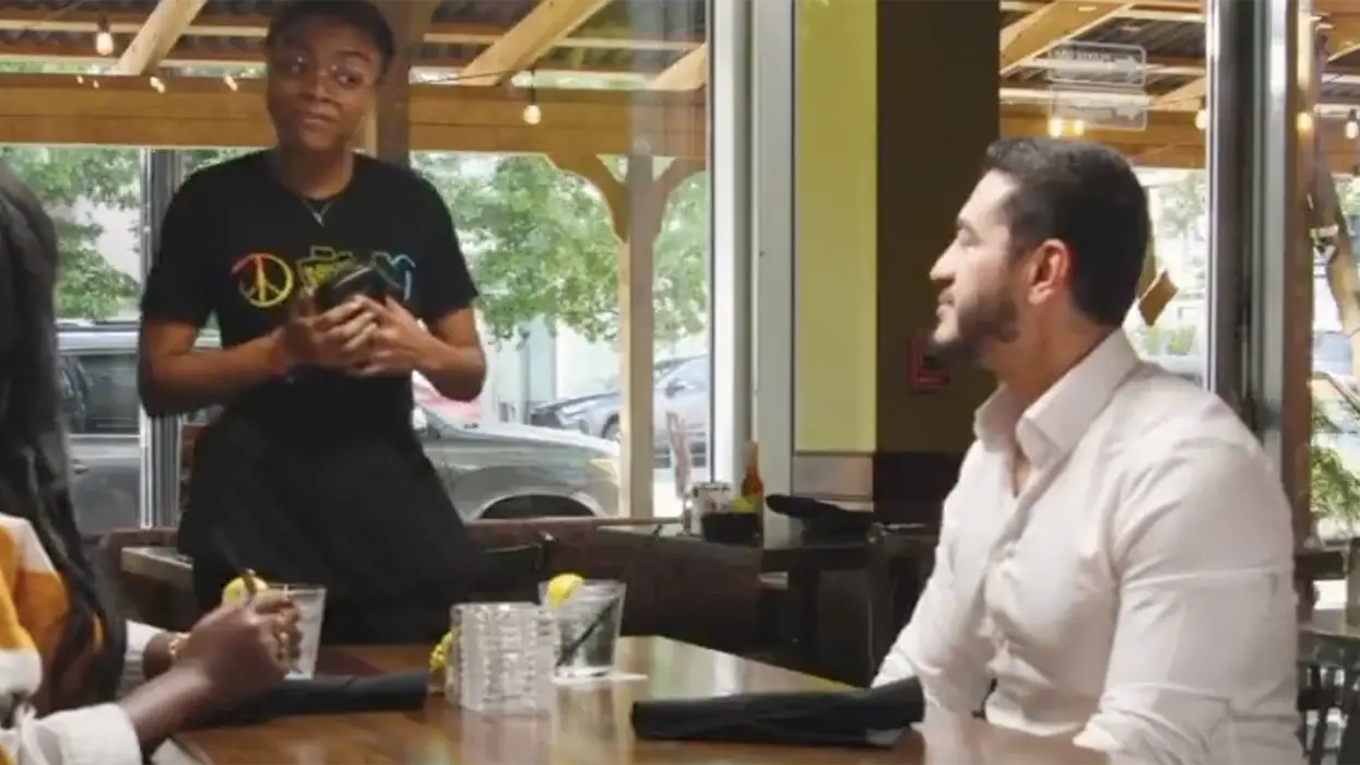 Abdul El-Sayed has an issue with Black voters, thinks this "not a gas station Abdul" video of him ordering fried chicken will help