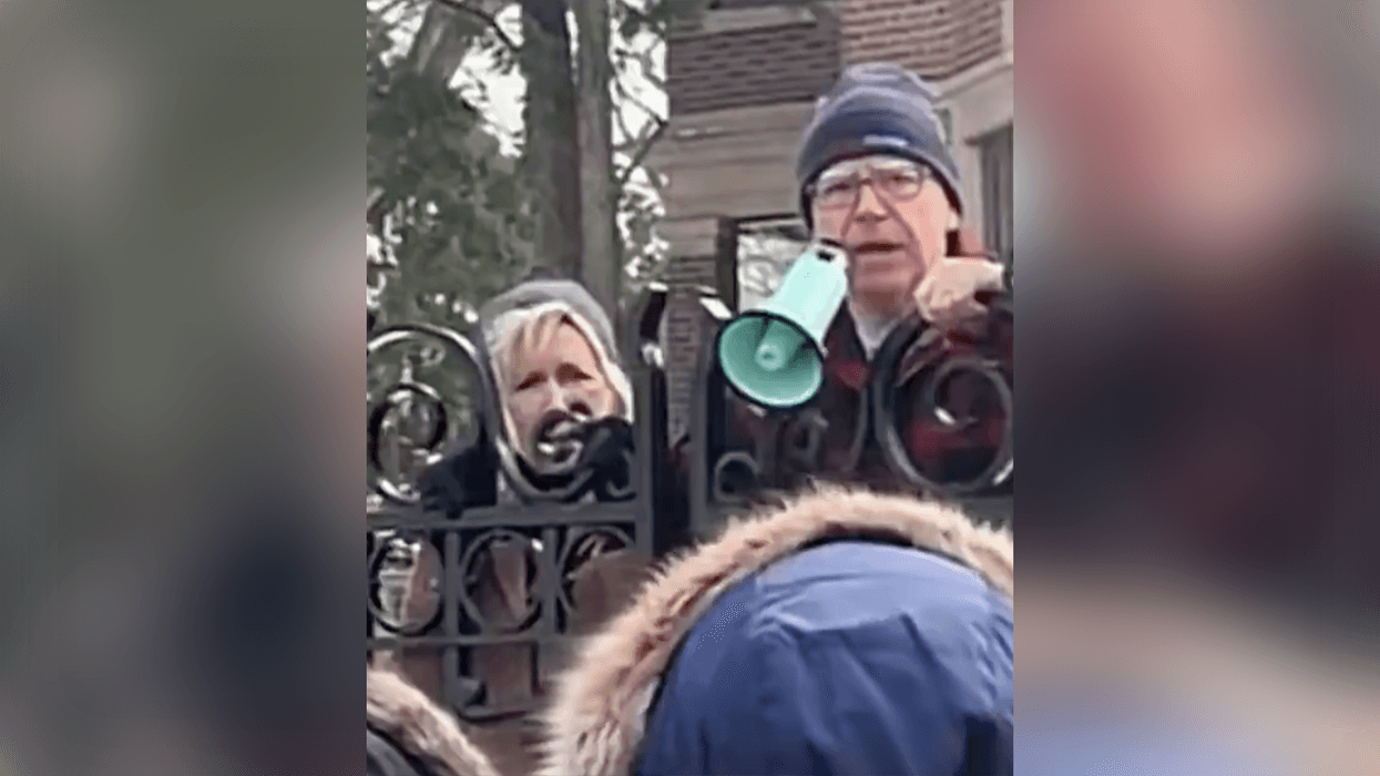 Watch: Tampon Tim is lying to you about ICE agents being "untrained"